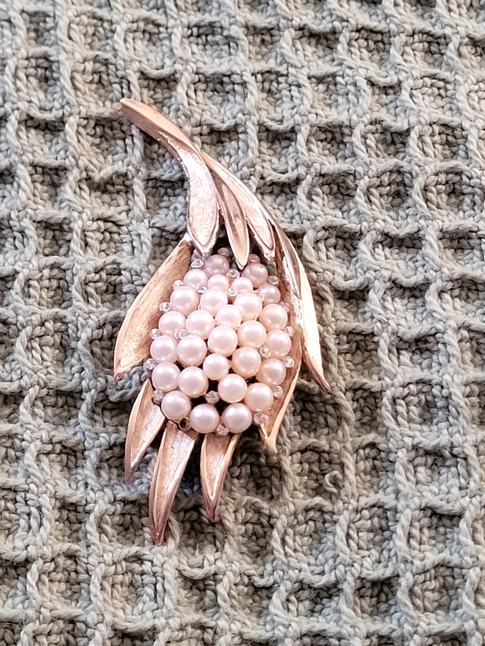 Trifari Vintage Gold-Tone Pearl Cluster Brooch
